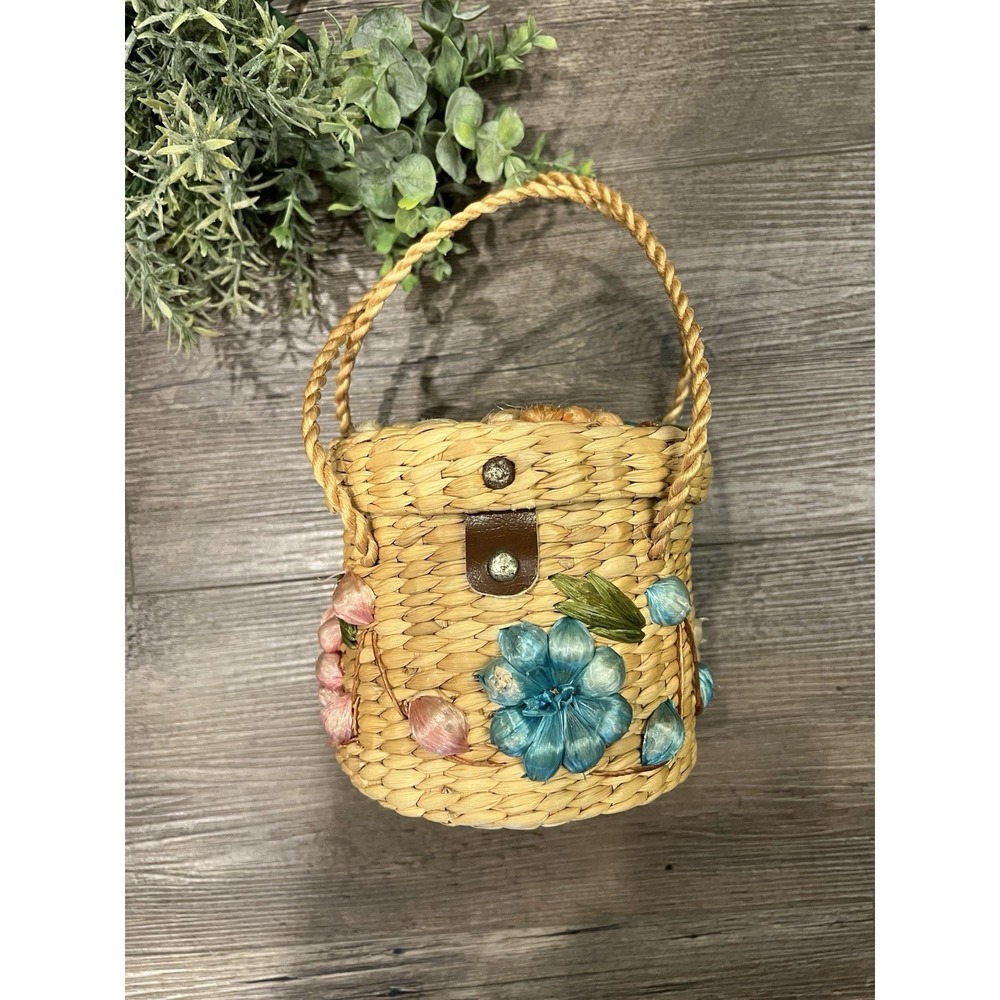Vintage Tan Straw Raffia Colorful Flower Embroidery Basket Purse 70s Mid Century